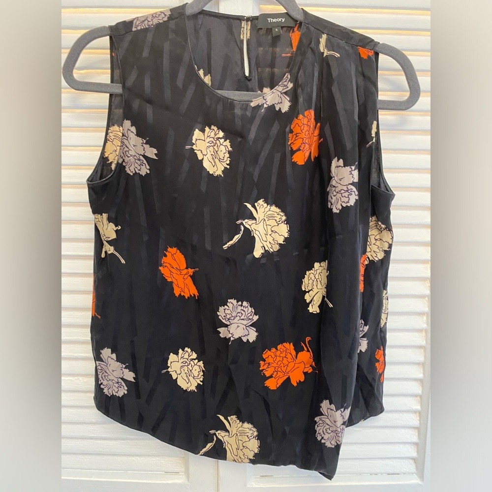 Beautiful silk Theory blouse